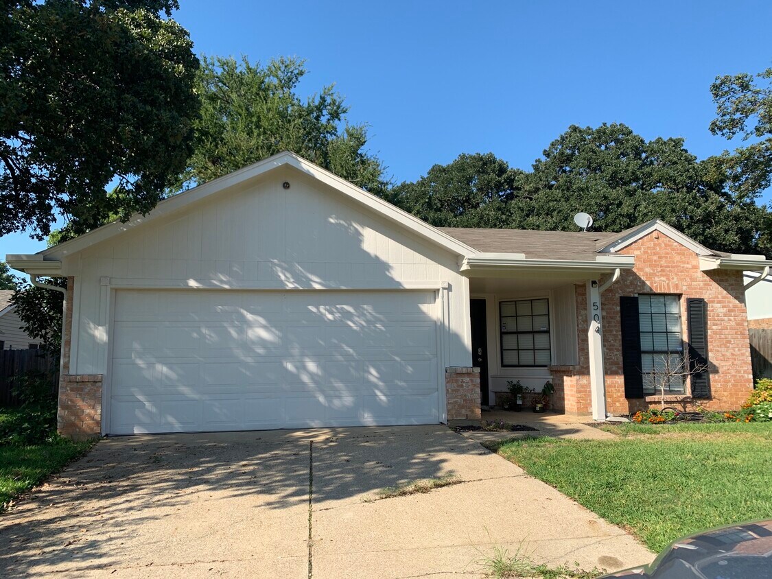 504 Moss Hill Ln, Euless, TX 76039 House Rental in Euless, TX