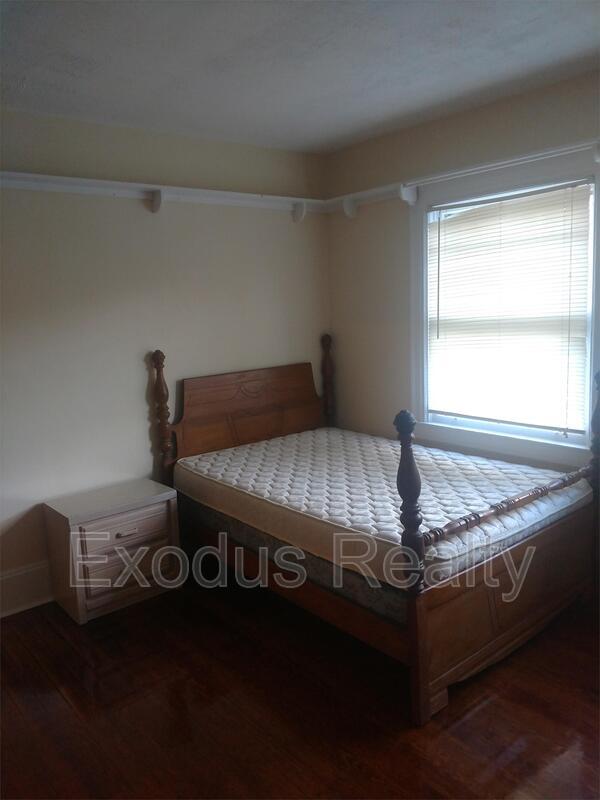 Foto del edificio - 115 Hillcrest Dr