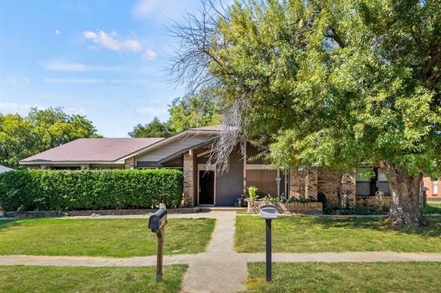 Foto principal - 3017 Hilltop Dr