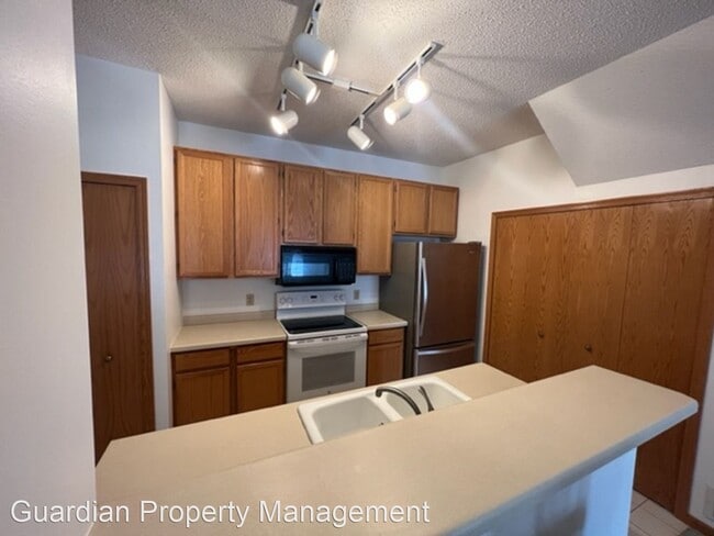 Building Photo - 2 br, 1.5 bath House - 2680 Mallard Dr