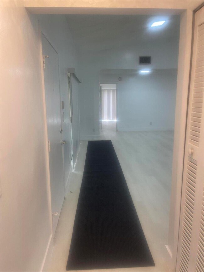 Foto del edificio - 202 Sparrow Dr