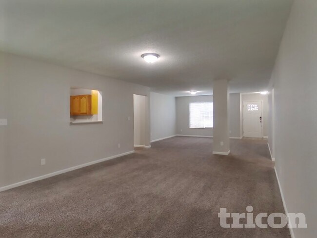 Foto del edificio - 2880 Lakestream Dr