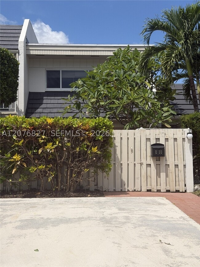 Building Photo - 8110 SW 82nd Pl