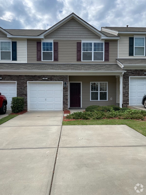Building Photo - 2097 Shady Pond Dr