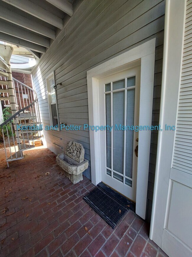 Foto del edificio - Charming Capitola Studio