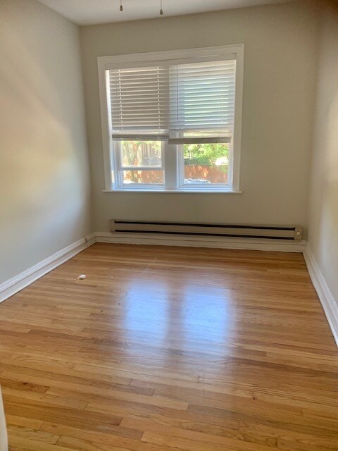 Foto del edificio - 3915 N Southport Ave