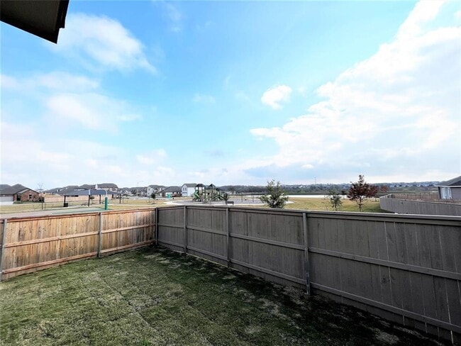 Building Photo - 8011 Philbrook Dr