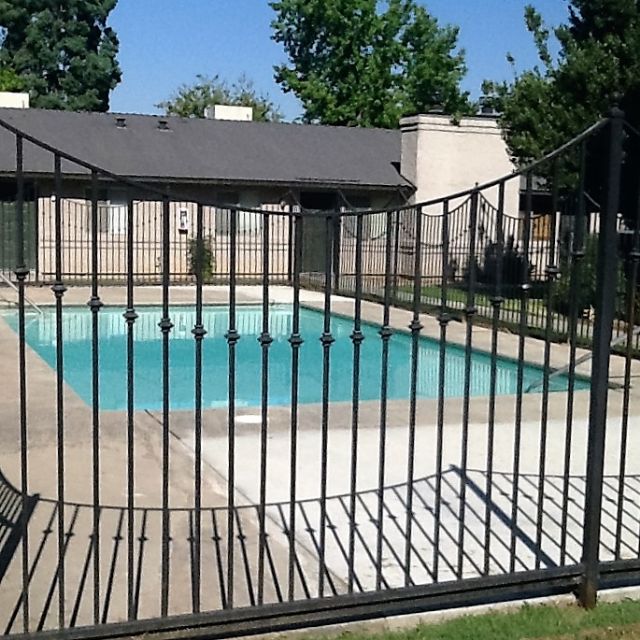 Foto del edificio - 5291 E Kings Canyon Rd