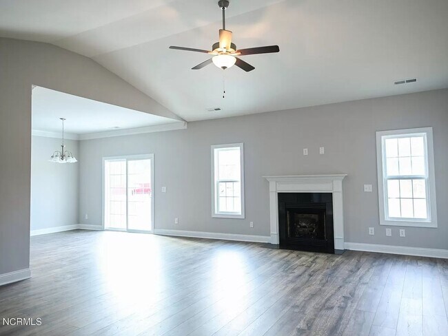 Foto del edificio - 4 Bedroom Single Family Home in Rocky Point