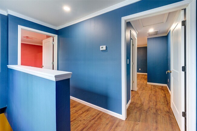 Foto del edificio - 303 Shady Glen Ln