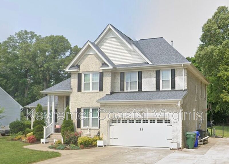 Foto principal - 2711 Burning Tree Ln