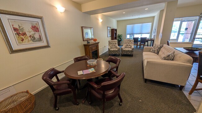 Lobby - 2894 W Riverwalk Cir