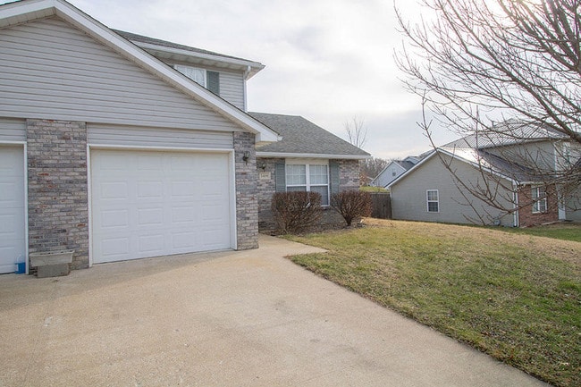 Foto del edificio - 1408 Godas Cir