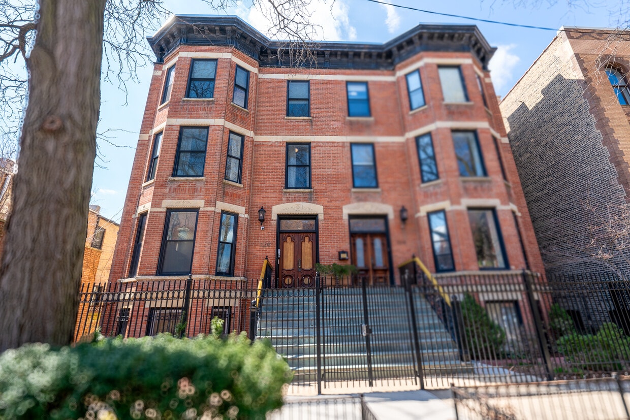 Primary Photo - 2208 N Sedgwick St