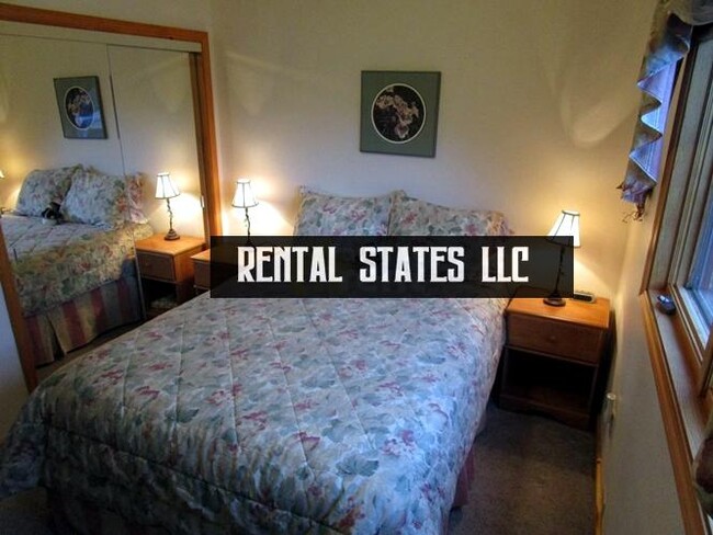 Building Photo - 3 bedroom in Moose Pass AK 99631