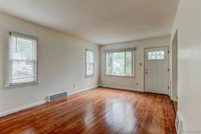 Building Photo - 15559 Woodworth
