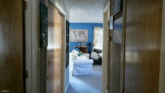 Building Photo - 84 Cocasset St