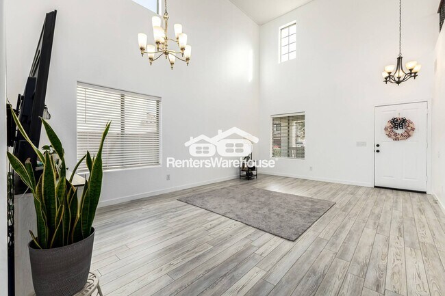 Building Photo - 14122 W Rosewood Dr