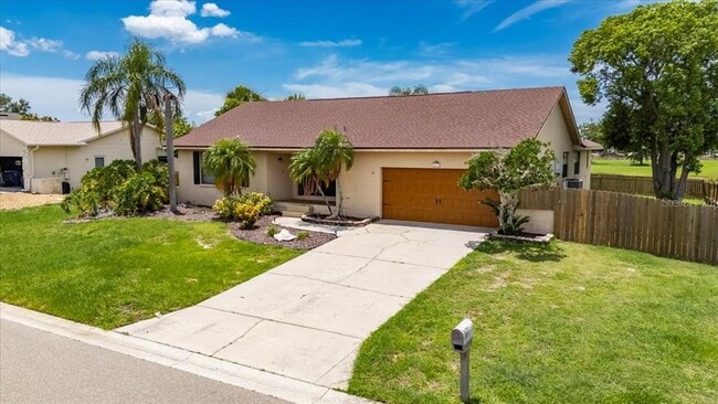Foto del edificio - 811 Eagle Ln