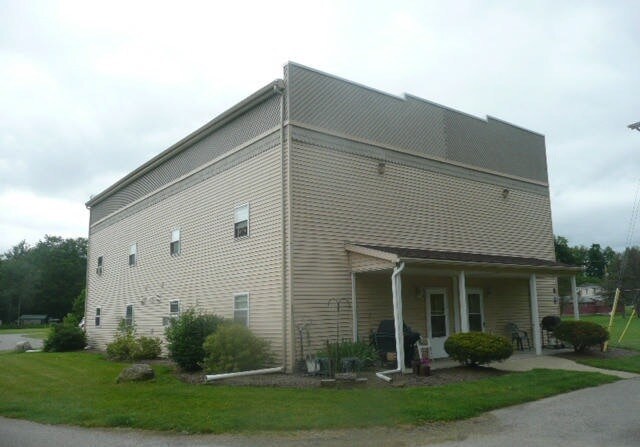 Building Photo - 218 N Water St