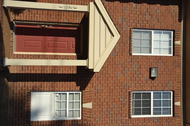 Building Photo - 3207 Parthenon Ave
