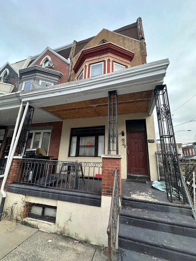 Foto del edificio - 1721 N Creighton St