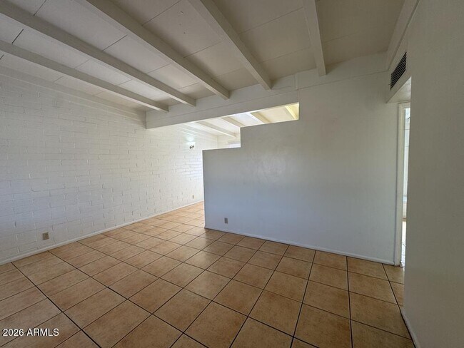 Foto del edificio - 1800 E Fry Blvd
