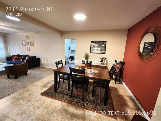 Foto del edificio - Fully Furnished, All utilities Included, 3...