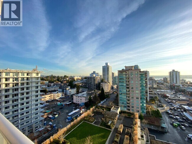 Photo du bâtiment - 135 17th Street E