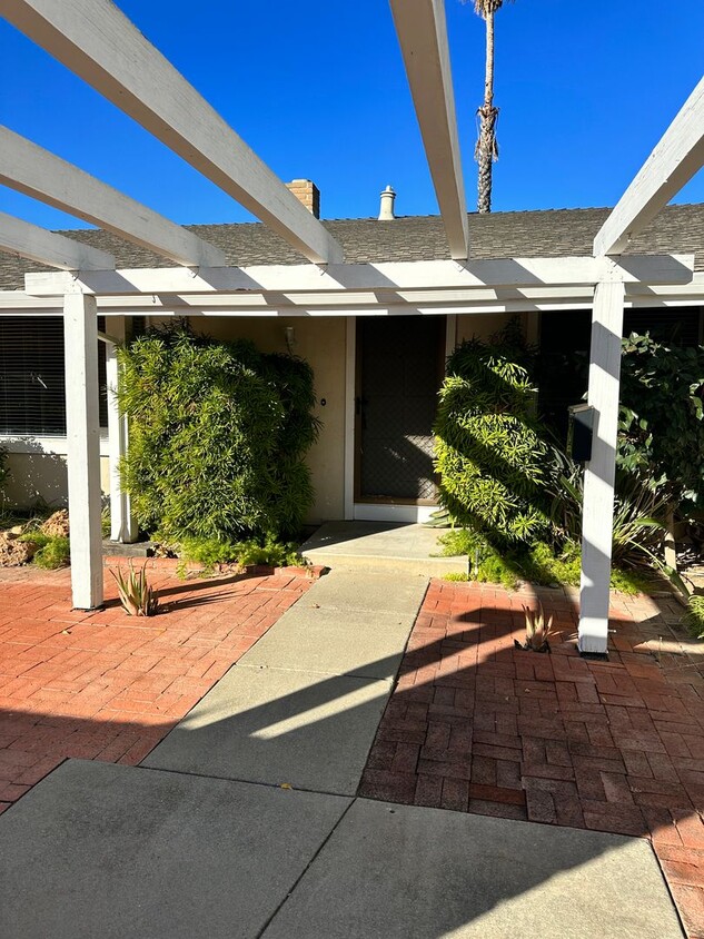 Primary Photo - Nice Southside Location