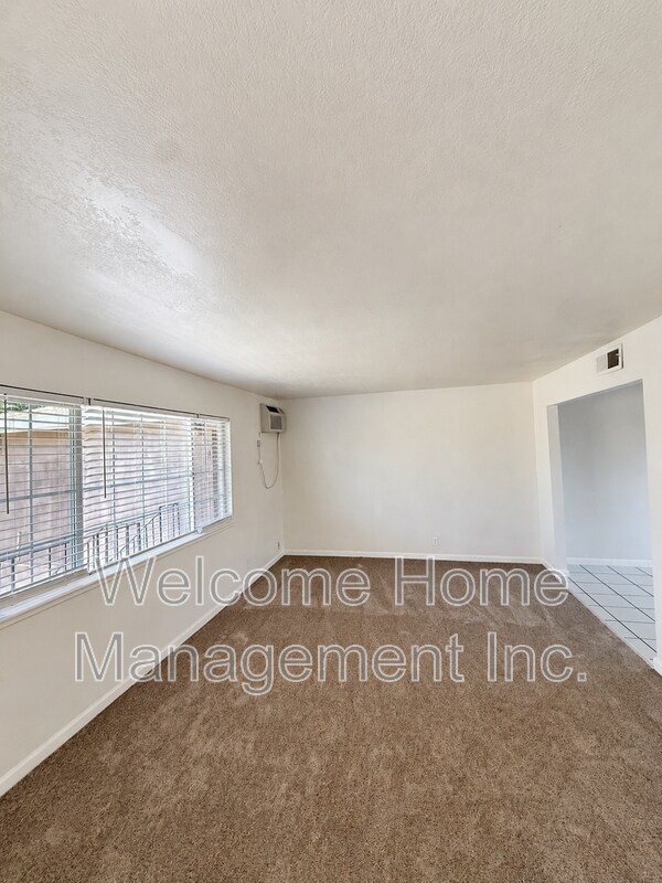 Foto del edificio - 2225 Hillsborough Ct