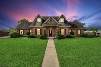 Building Photo - 1603 Dove Run