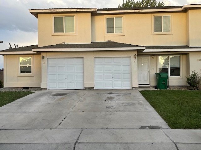 Building Photo - 805 Sunny Ln