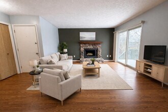 Building Photo - 907 Registry Dr