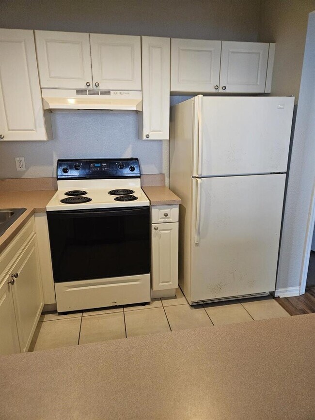 Foto del edificio - 6758 W Sample Rd
