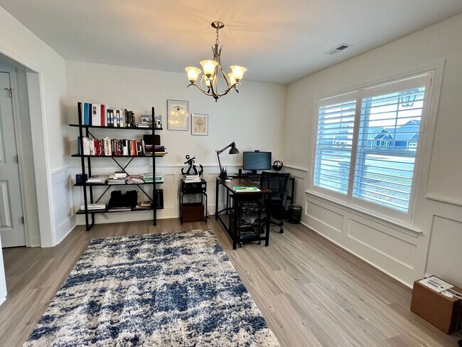 Foto del edificio - Extremely well kept 3 Bedroom avail in The Landing at Mill Creek!