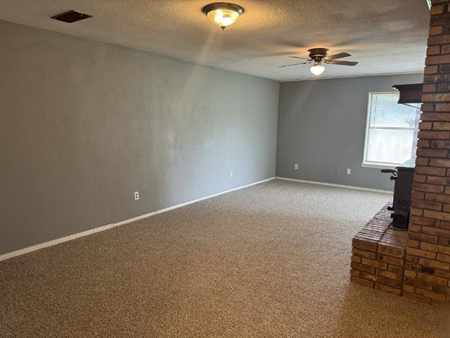 Foto del edificio - 719 Diana Ln