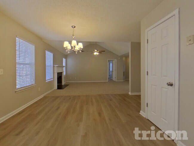 Foto del edificio - 4365 Reserve Hill Crossing