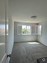 Building Photo - 1460 Mockingbird Ct