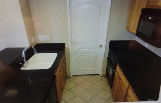 Cocina - 890 Castle Way Ct