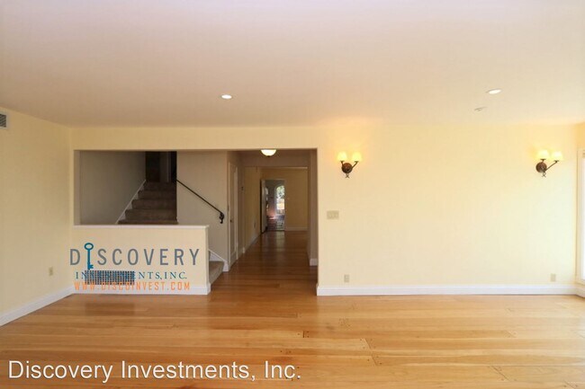 Foto del edificio - 5 br, 2.5 bath House - 2716 Darnby Drive