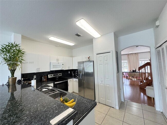 Foto del edificio - 10833 NW 83rd St