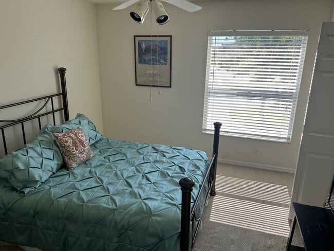 Building Photo - Seasonal Condo in Gateway Greens  or Annua...