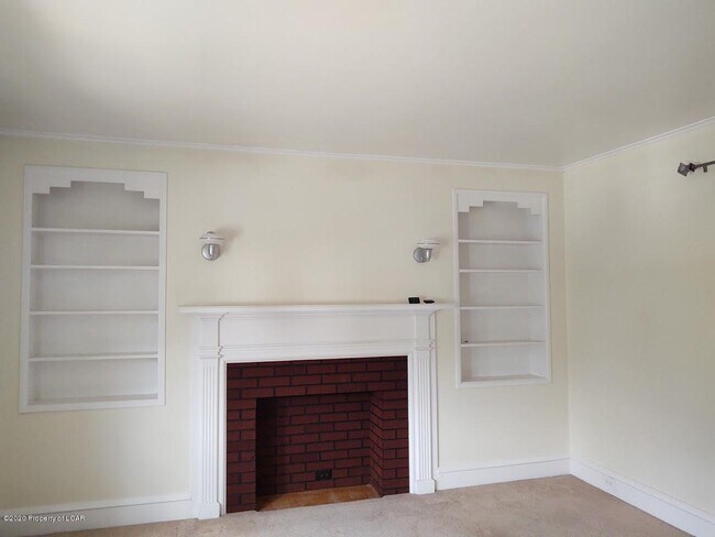 Building Photo - 7 N Lehigh St