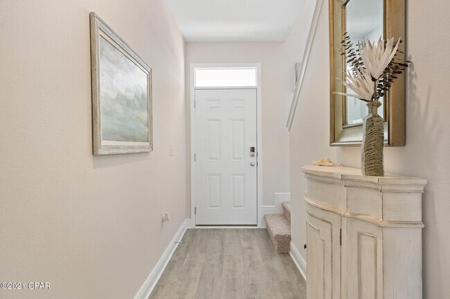 Building Photo - 432 Rhetts Loop