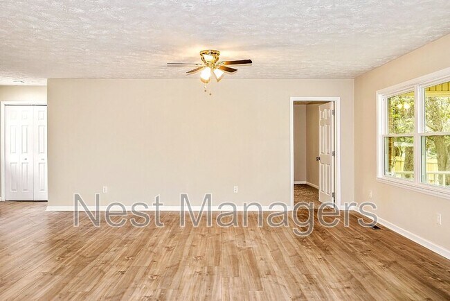 Foto del edificio - 1604 Crescent Dr