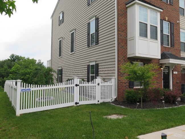 Building Photo - 18 Gates Park Ct