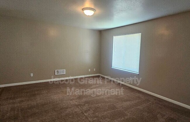 Foto del edificio - 949 Eve Dr