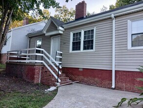 Building Photo - 314-316-316 N Ireland St