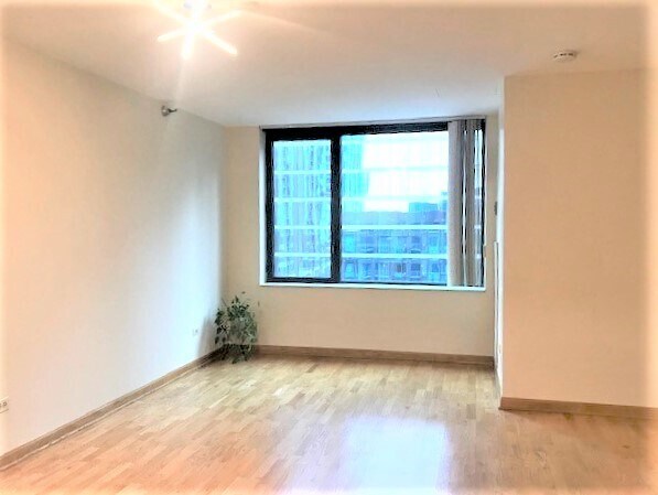 Building Photo - 440 N McClurg Ct